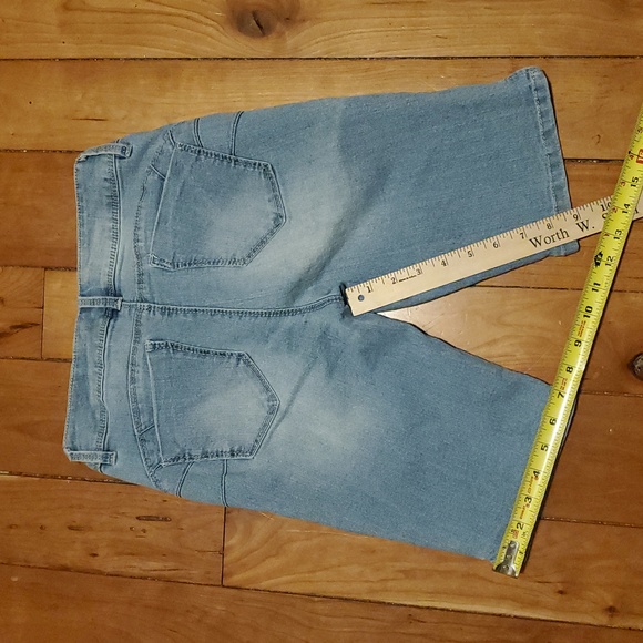 Blue Spice Denim Shorts Size 7 Strechy - Picture 5 of 6
